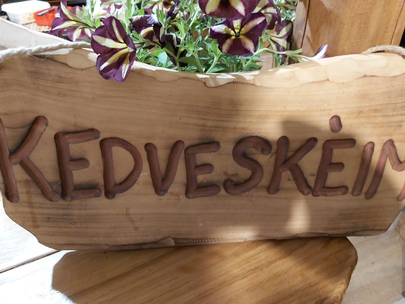 Kedveskéim
