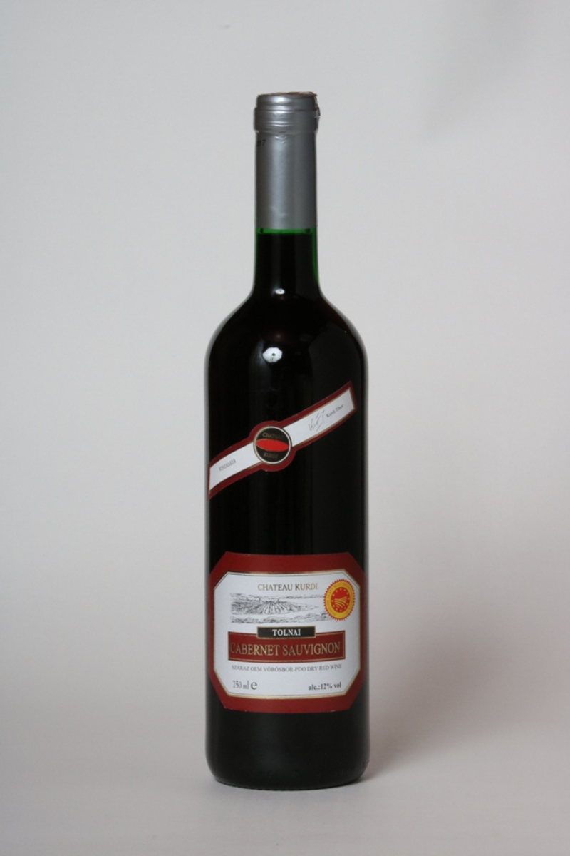 Tolnai Cabernet Sauvignon száraz OEM (oltalom alatt álló eredetmegjelölésű) vörösbor