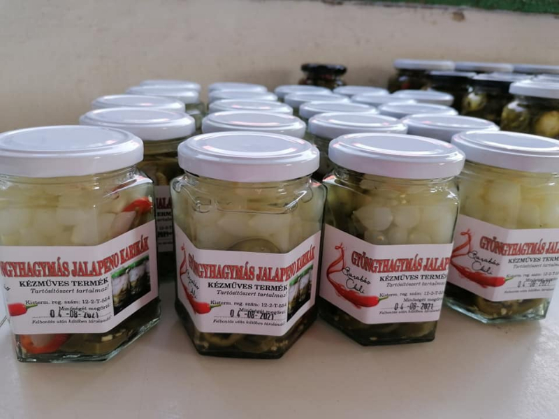 Gyöngyhagymás-Jalapeno savanyúság