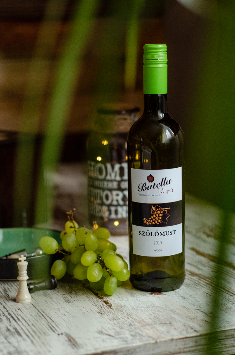 Butella Szőlőmust