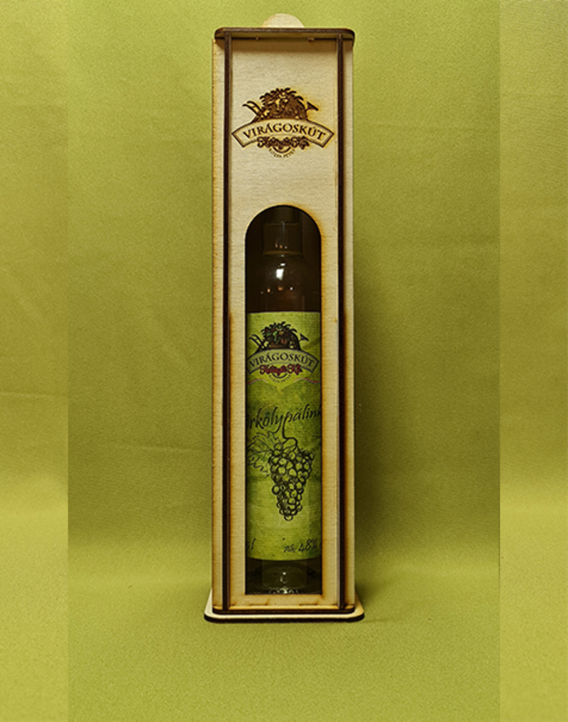 Törkölypálinka 500ml 48%, díszdobozban