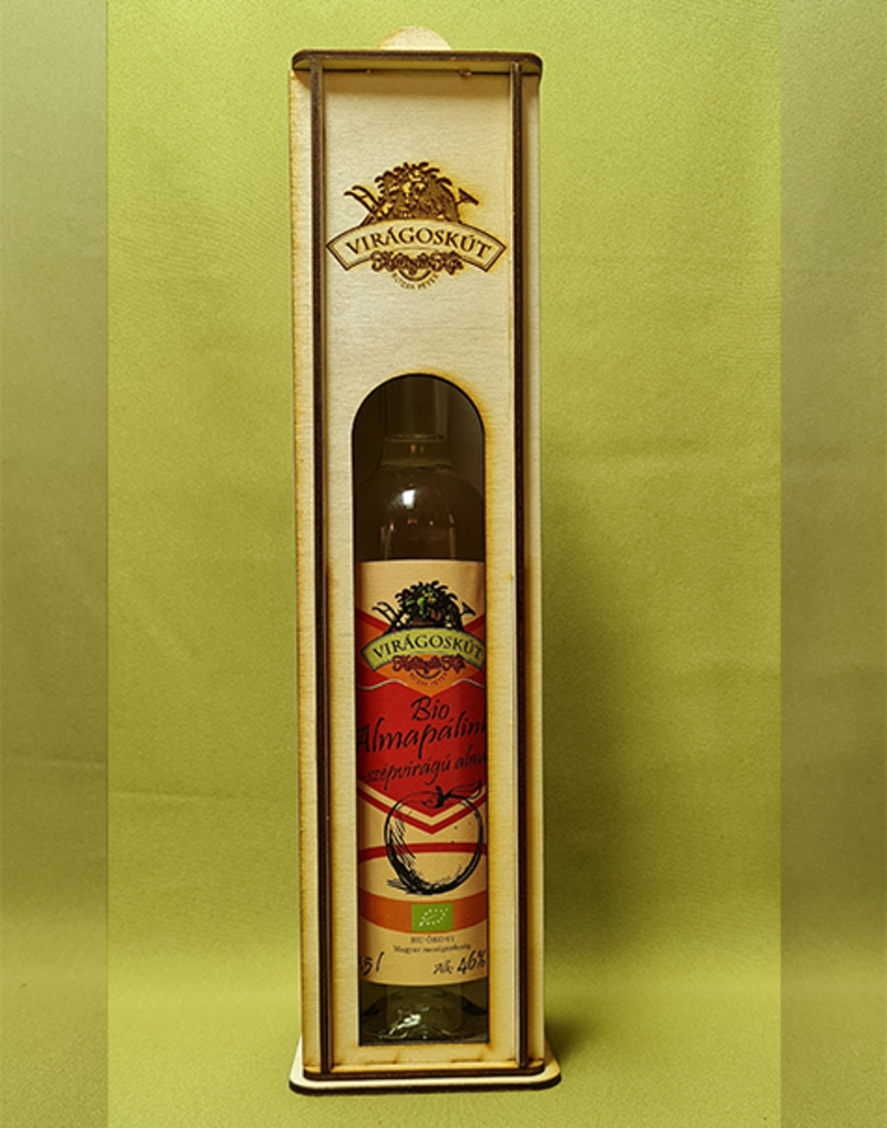Bio almapálinka -szépvirágú alma- 500ml 46%, díszdobozban